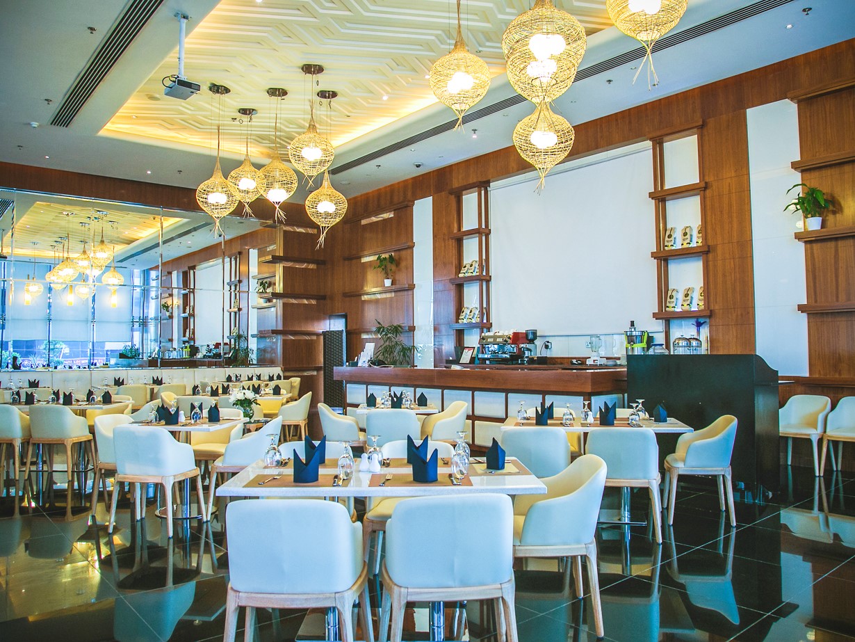 Restaurant With Buffet In Doha Fraser Suites Doha